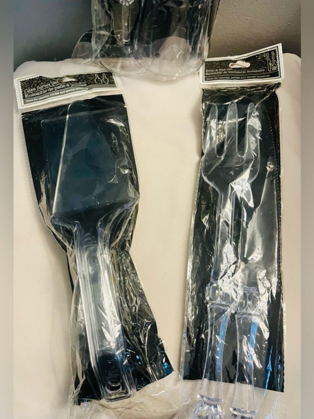 GREENBRIER Clear Plastic Wine, Cake Knife, Spatula, Spoon & Fork Party Bundle. - Picture 3 of 7